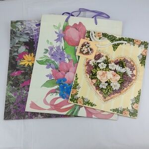 Set Of 3 Vintage Beautiful Floral Handled Gift Bags